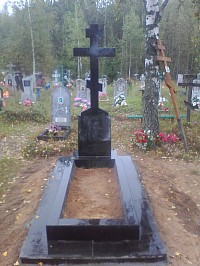 замена деревянного креста на гранитный комплекс